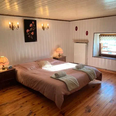 Holiday home Le Larcenaire,