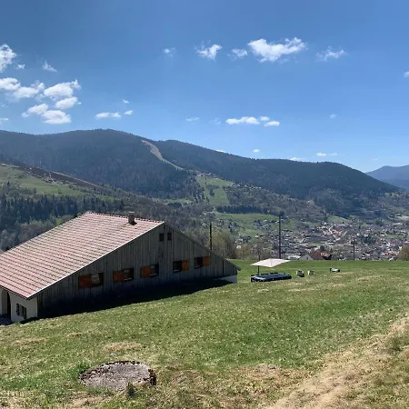 Le Larcenaire, Holiday home