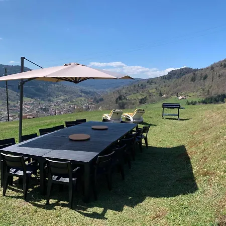 Holiday home Le Larcenaire,